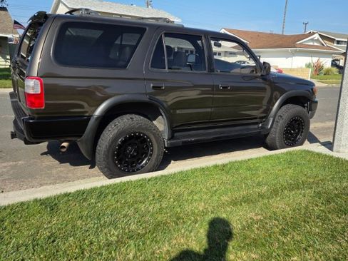 Used 1998 Toyota 4Runner SR5 image 10
