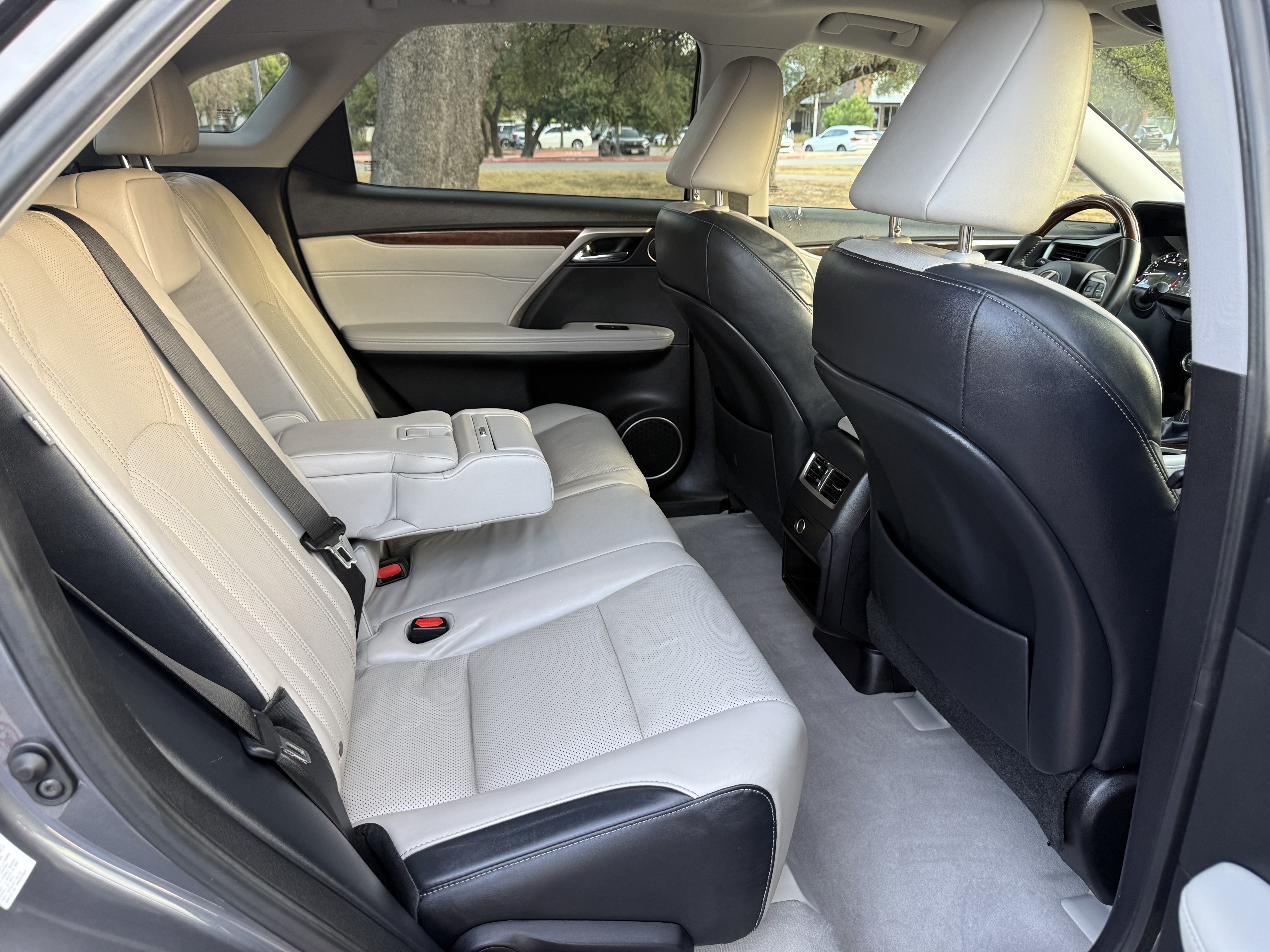 Used 2017 Lexus RX 350 FWD w/ Premium Package image 18