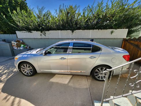 Used 2016 Kia Cadenza Premium w/ Luxury Plus Package image 10