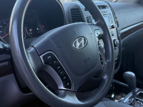 Used 2011 Hyundai Santa Fe GLS image 6