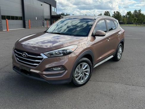 Used 2017 Hyundai Tucson SE Plus AWD/4WD image 1