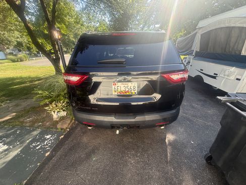 Used 2019 Chevrolet Traverse LT w/ LPO, Cargo Package AWD/4WD image 5