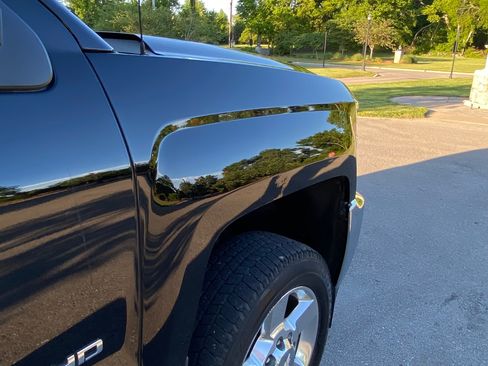 Used 2019 Chevrolet Silverado 2500 LT w/ All Star Edition AWD/4WD image 13