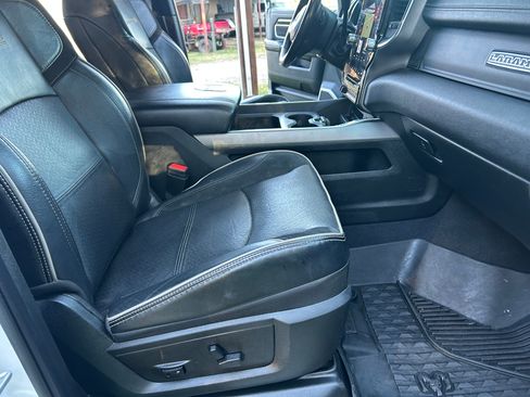 Used 2021 RAM 3500 Laramie image 17