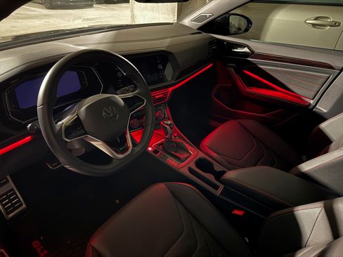 Used 2024 Volkswagen Jetta GLI Autobahn image 6