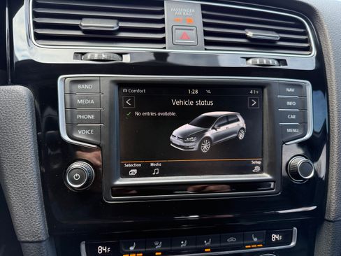 Used 2016 Volkswagen Golf R 4-Door AWD/4WD image 32