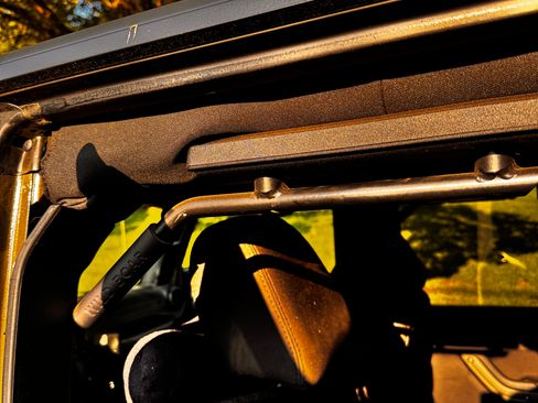 Used 2015 Jeep Wrangler Unlimited Sport image 12