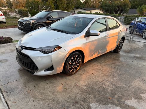 Used 2017 Toyota Corolla LE image 4