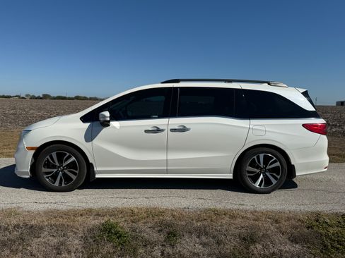 Used 2019 Honda Odyssey Elite image 8