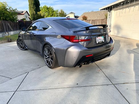 Used 2015 Lexus RC F w/ Premium Package RWD image 4