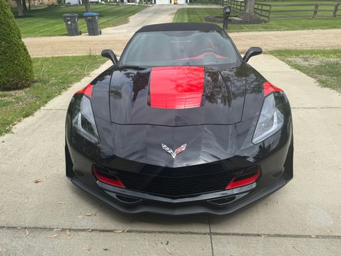 Used 2019 Chevrolet Corvette Grand Sport RWD image 2