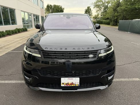 Used 2023 Land Rover Range Rover Sport SE Dynamic image 2