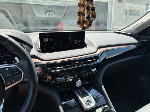 Used 2022 Acura MDX SH-AWD image 5