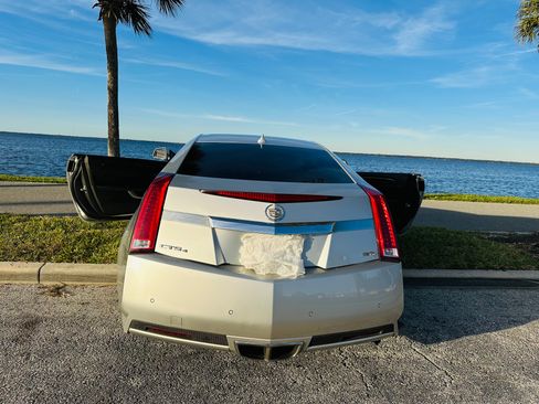 Used 2011 Cadillac CTS Premium image 20