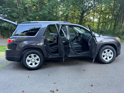 Used 2016 GMC Acadia SLE AWD/4WD image 9