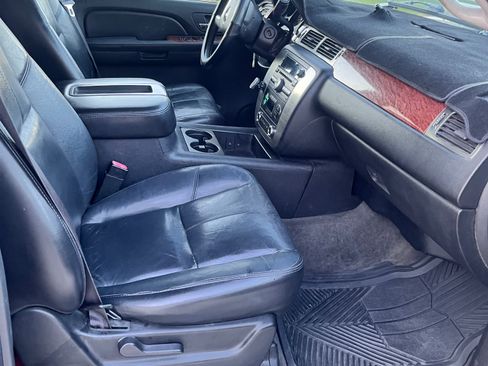 Used 2007 GMC Yukon SLT w/ SLT Preferred Equipment Group RWD image 12