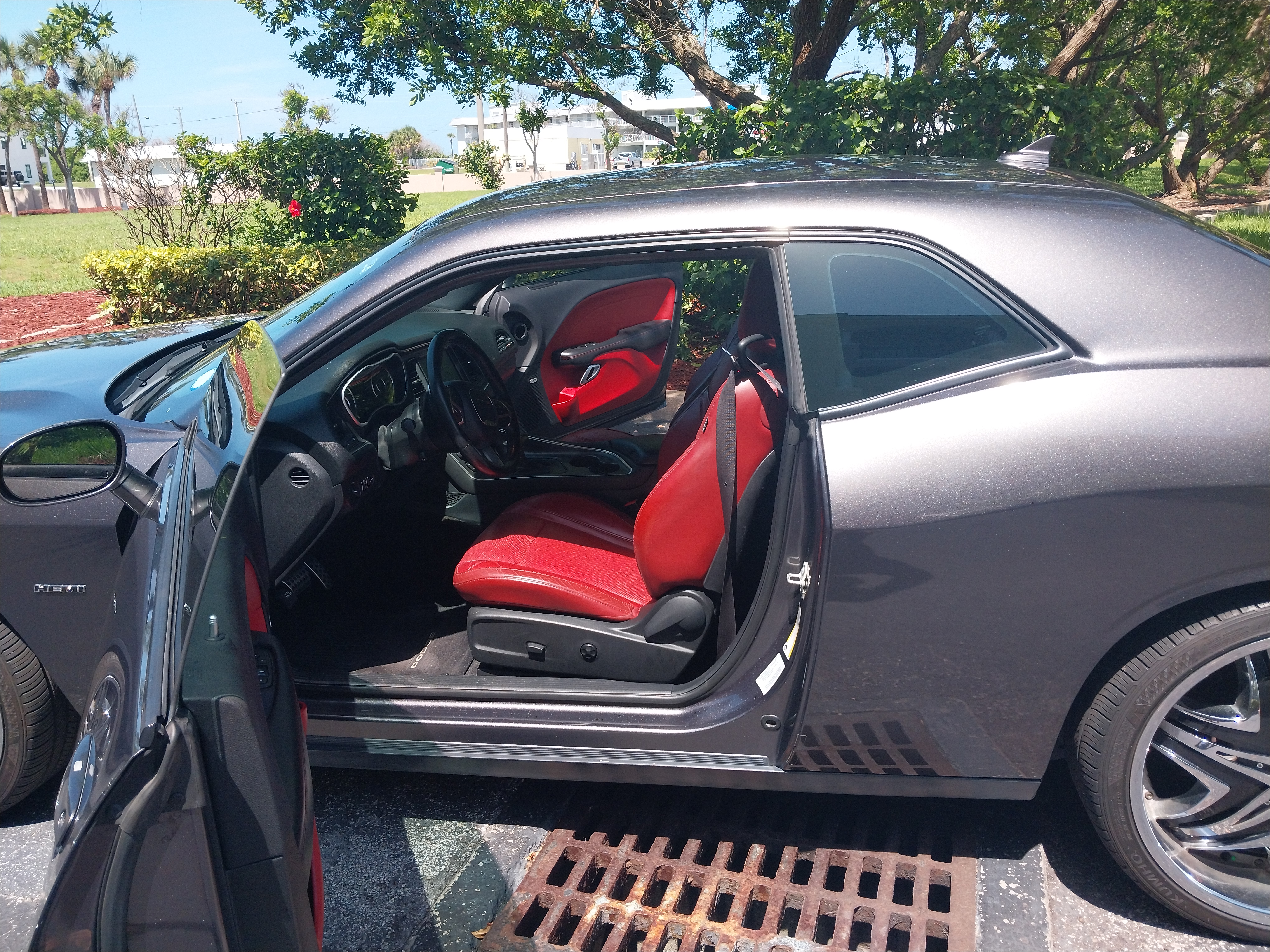 Used 2015 Dodge Challenger R/T Plus RWD image 2