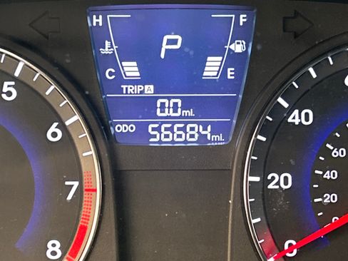 Used 2012 Hyundai Accent GS FWD image 15