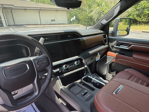 Used 2026 GMC Sierra 3500 Denali Ultimate AWD/4WD image 14