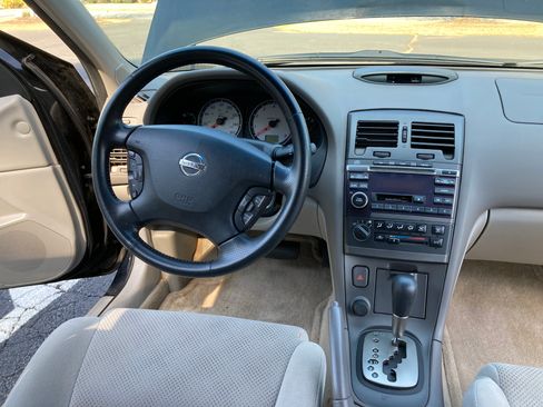 Used 2003 Nissan Maxima SE image 13
