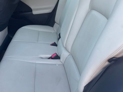 Used 2012 Lexus CT 200h Premium image 11