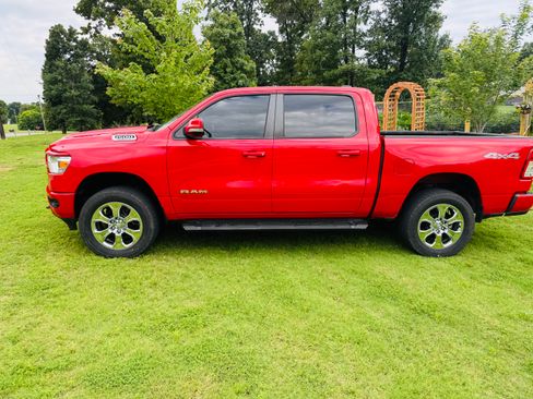 Used 2019 RAM 1500 Big Horn AWD/4WD image 4