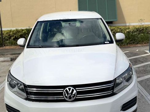 Used 2014 Volkswagen Tiguan SE image 10