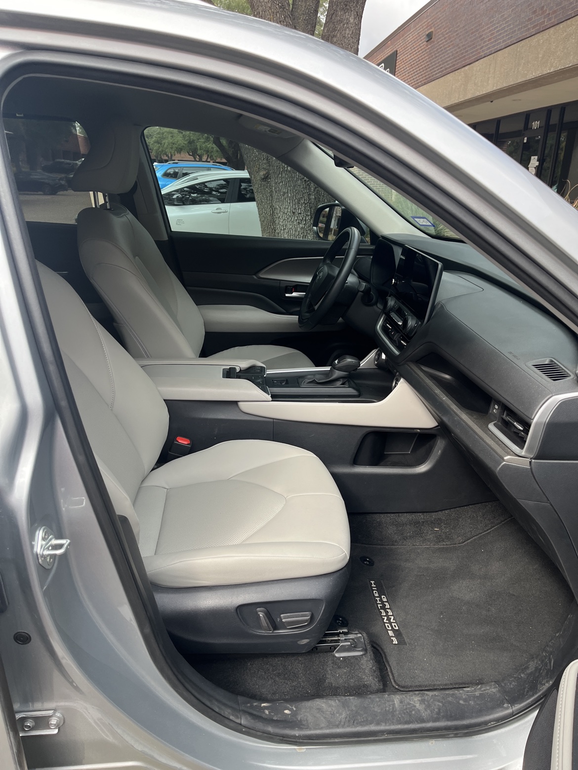 Used 2024 Toyota Grand Highlander FWD image 10