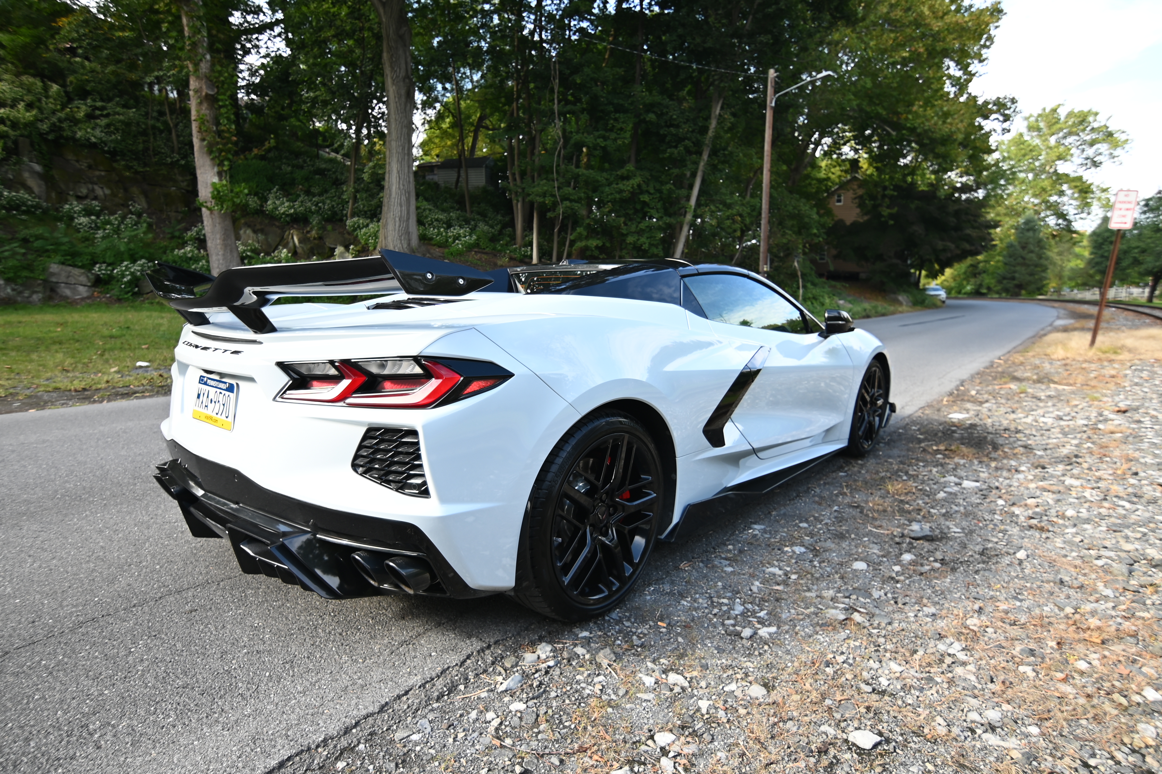 Used 2021 Chevrolet Corvette Stingray Premium Conv w/ Z51 Performance Package RWD image 8