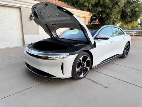 Used 2023 Lucid Air Touring image 9
