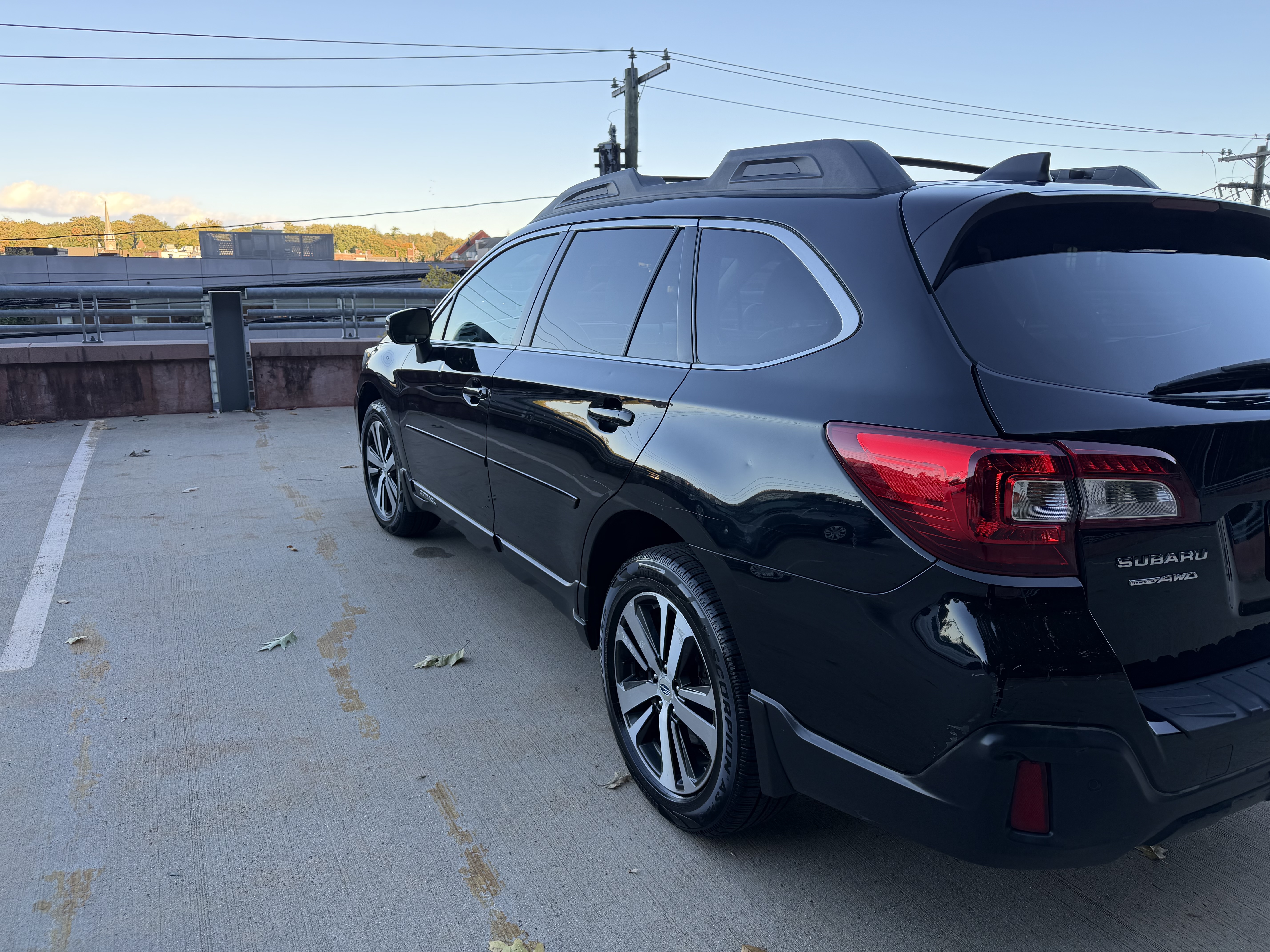 Used 2018 Subaru Outback 3.6R Limited AWD/4WD image 6