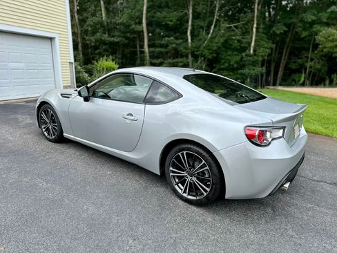 Used 2013 Scion FR-S RWD image 9