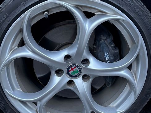 Used 2018 Alfa Romeo Giulia Ti Sport w/ Quick Order Package 22U Sport image 26