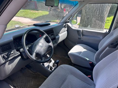 Used 2000 Volkswagen Eurovan MV FWD image 8