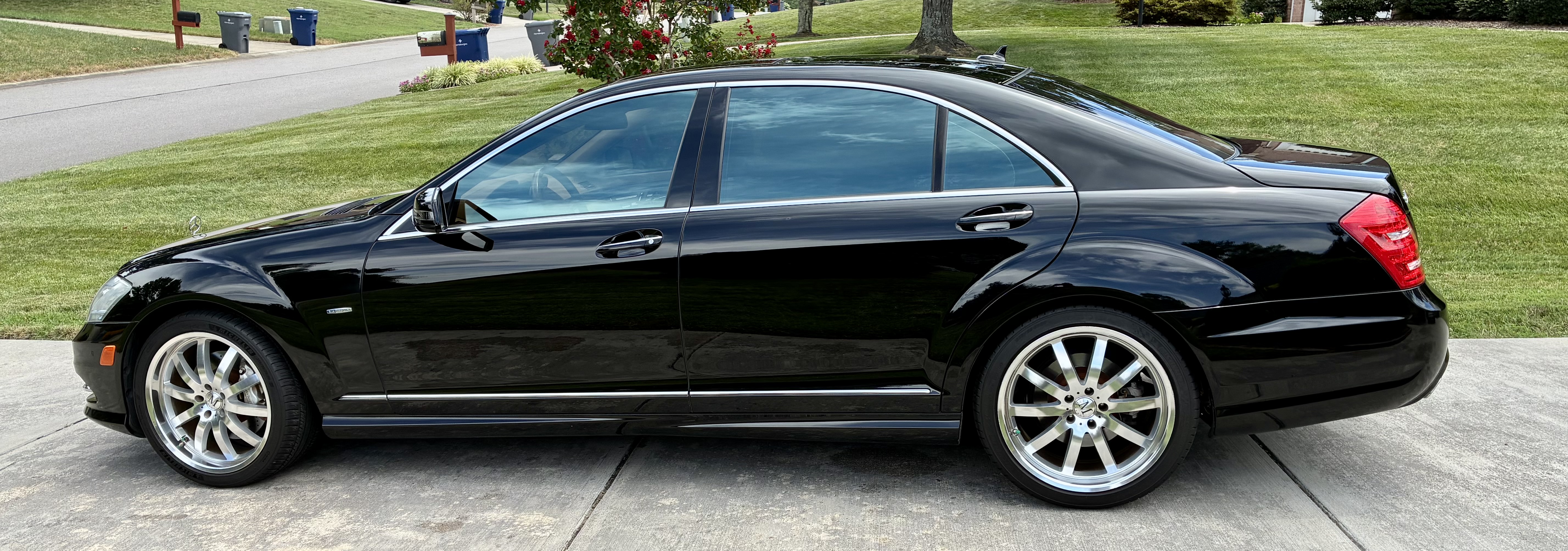 Used 2012 Mercedes-Benz S 550 image 1