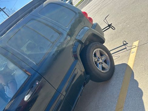 Used 2003 Jeep Liberty Renegade image 14