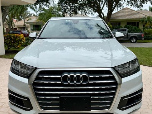 Used 2018 Audi Q7 3.0T Prestige w/ Prestige Package image 2