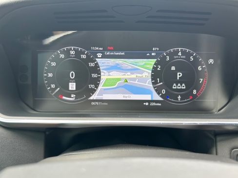 Used 2020 Land Rover Range Rover HSE image 17