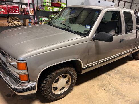 Used 1998 Chevrolet Silverado 1500 LS w/ Preferred Equipment Group 2 image 5