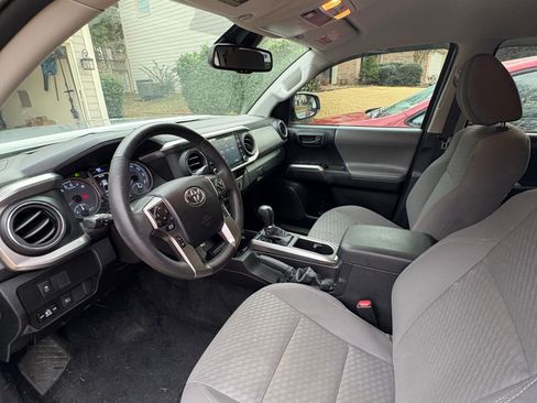 Used 2021 Toyota Tacoma SR5 image 15