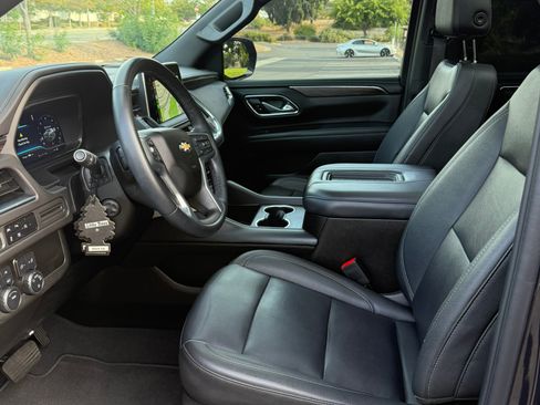 Used 2023 Chevrolet Tahoe LT w/ LT Signature Plus Package AWD/4WD image 16