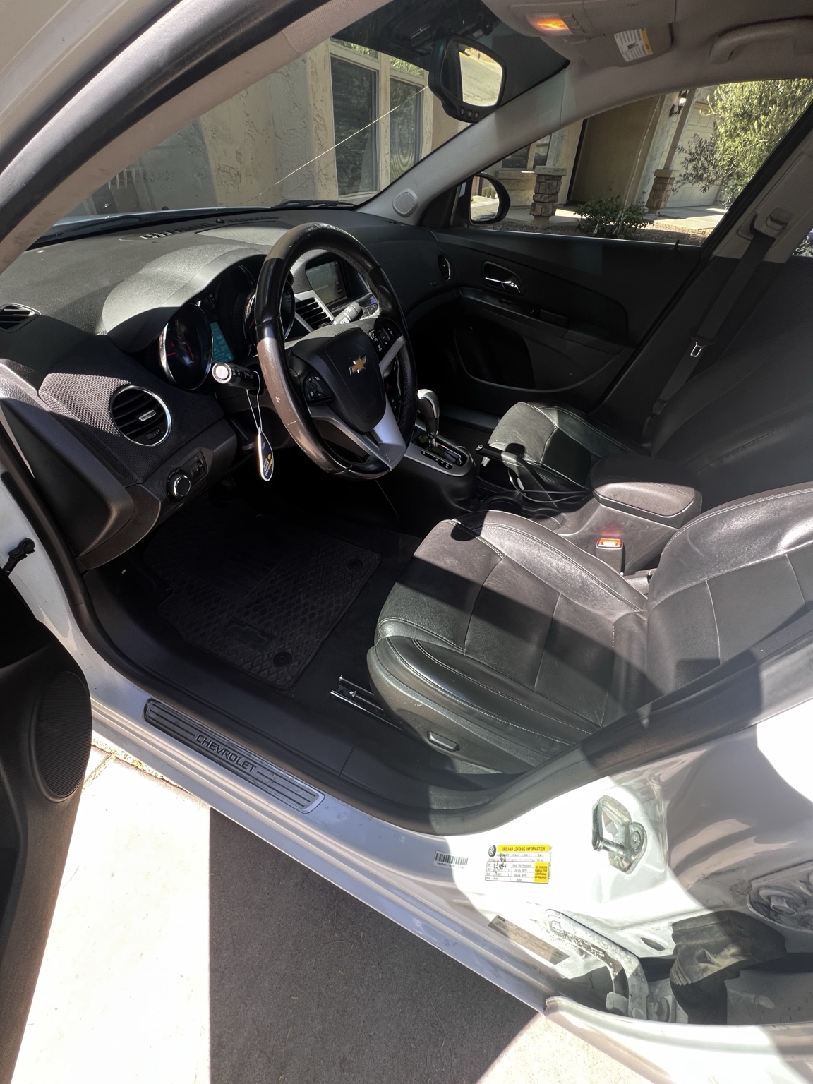 Used 2015 Chevrolet Cruze Diesel w/ Enhanced Safety Package FWD image 12