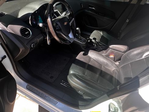 Used 2015 Chevrolet Cruze Diesel w/ Enhanced Safety Package FWD image 12