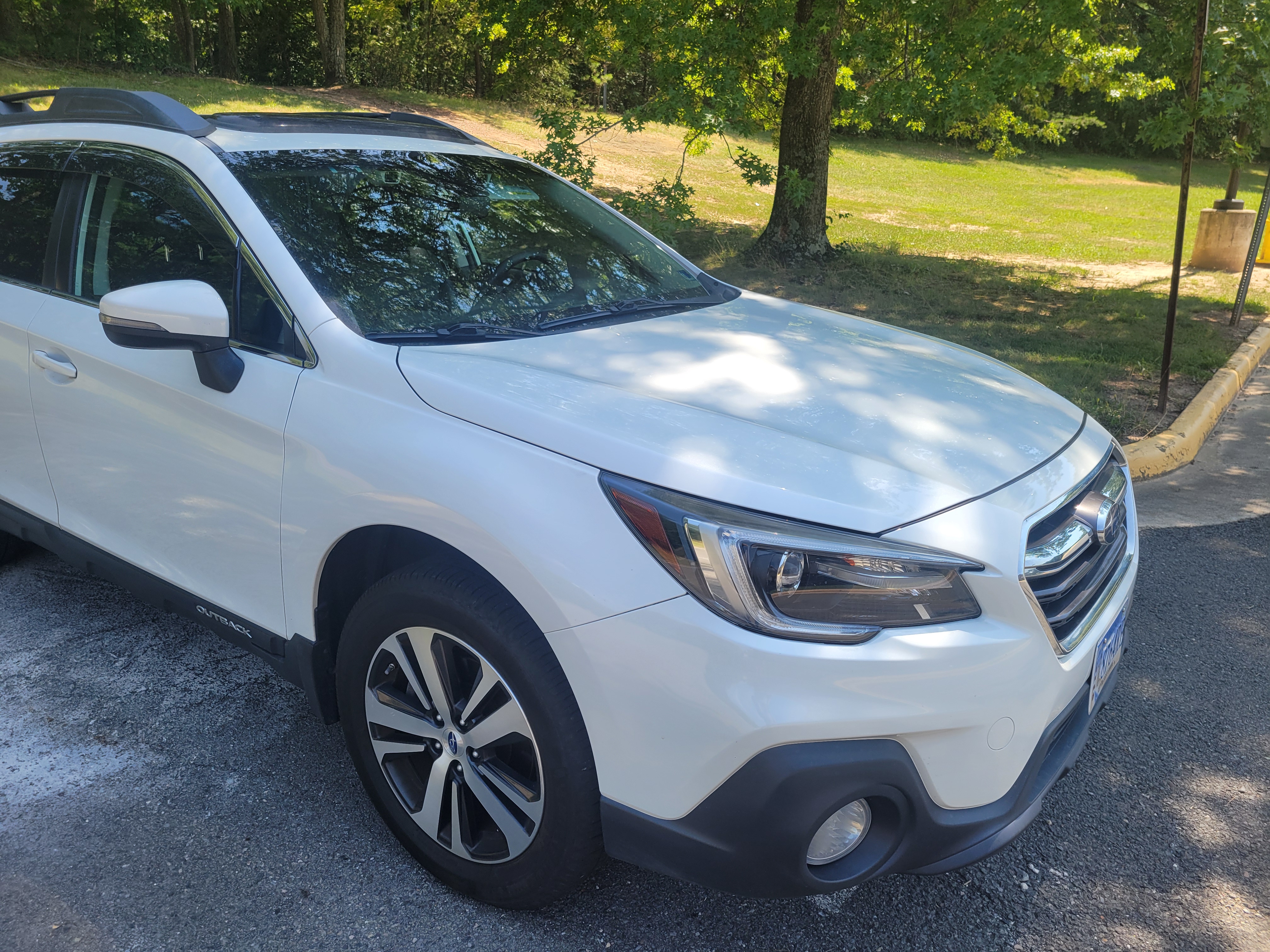 Used 2019 Subaru Outback 2.5i Limited w/ Popular Package #2 AWD/4WD image 4