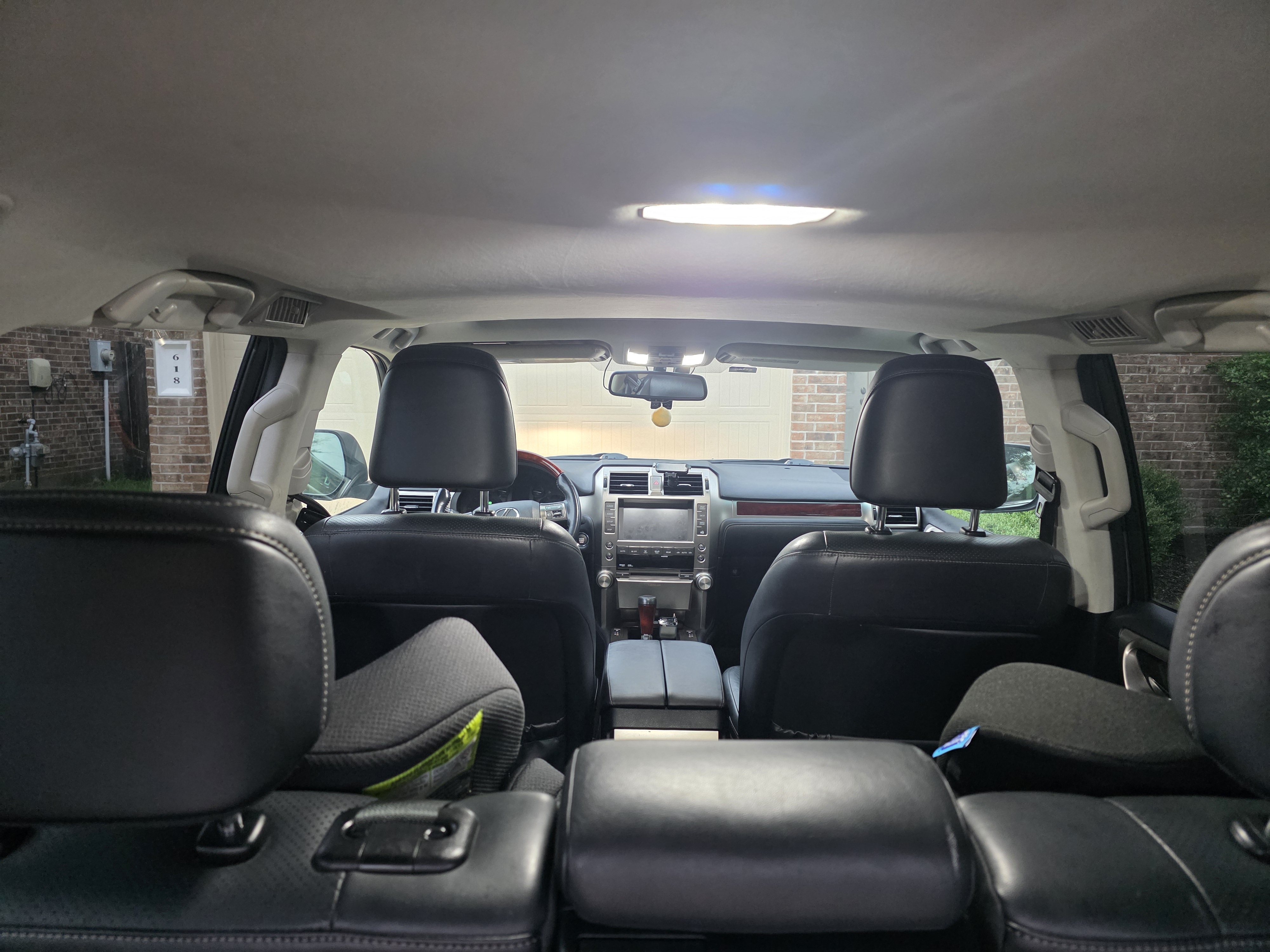 Used 2011 Lexus GX 460 w/ Comfort Plus Pkg AWD/4WD image 6