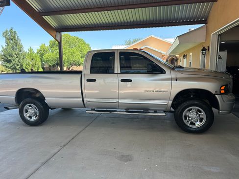 Used 2005 Dodge Ram 3500 Truck SLT AWD/4WD image 5