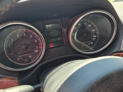 Used 2011 Jeep Grand Cherokee Limited RWD image 5