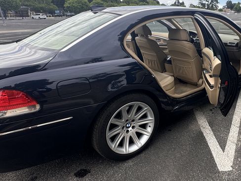 Used 2006 BMW 750Li RWD image 13