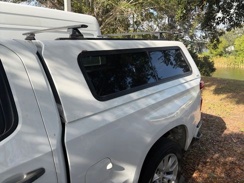 Used 2022 Chevrolet Silverado 1500 Custom image 5