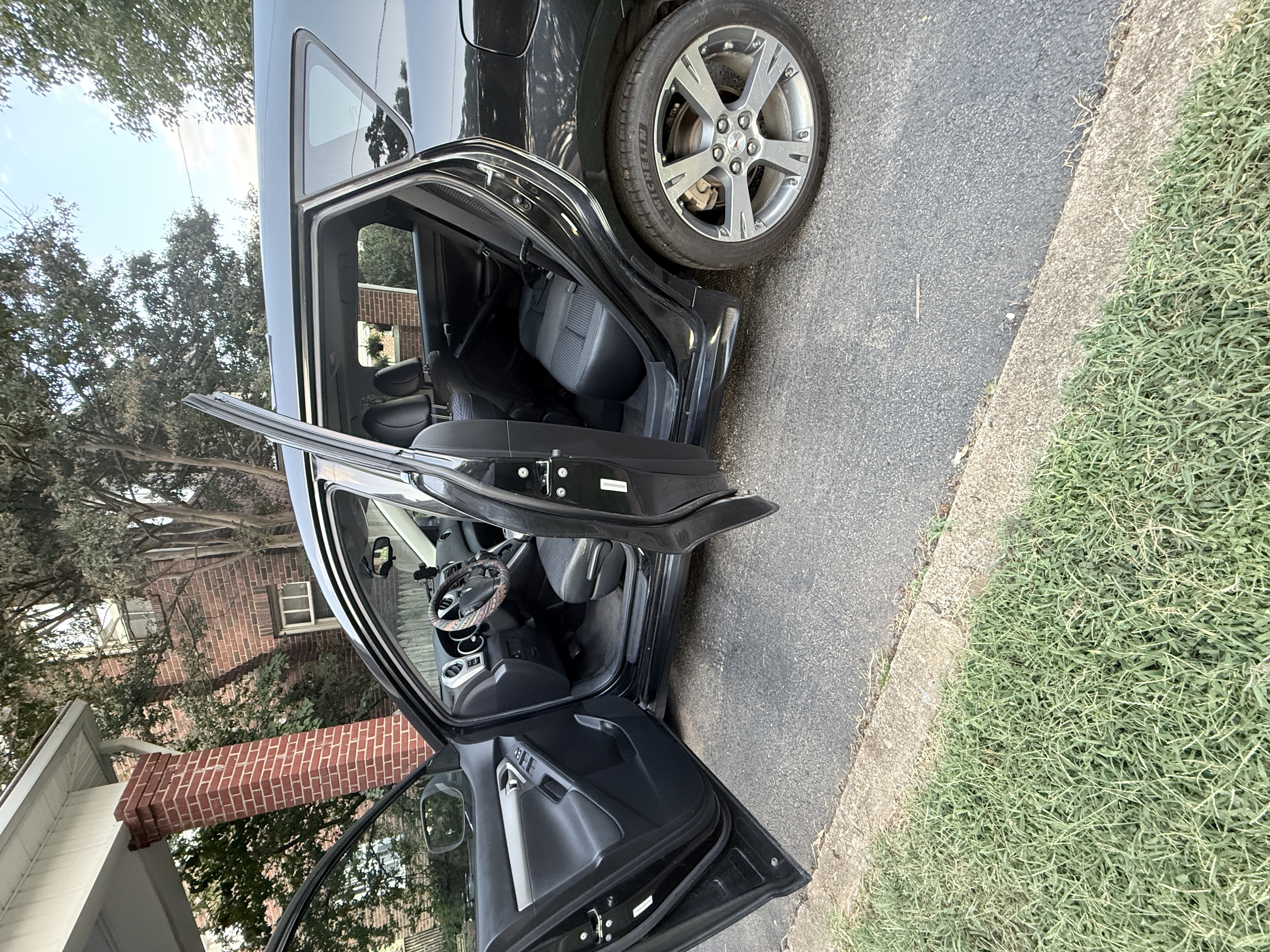 Used 2009 Pontiac Vibe GT FWD image 9